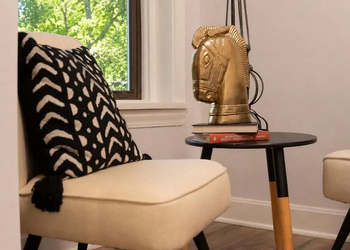 Near Zoo & • Reading Nook + Parking